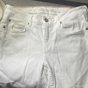 White Eddie Bower - size 6 - Straight/Slightly Curve Jeans
